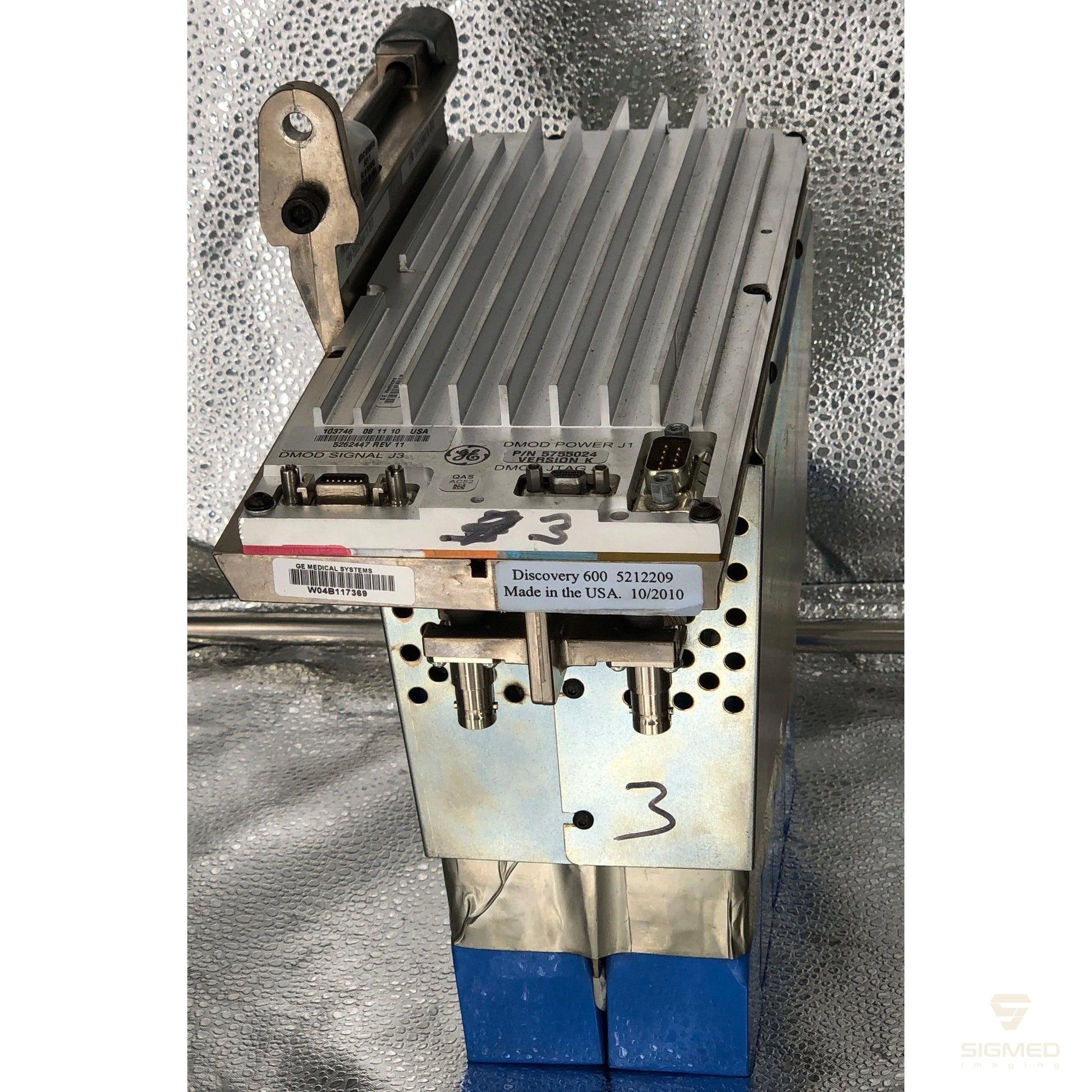 5212209 5325728 BGO 8x6 Detector Module GE Discovery 600 and 610 DMOD PET/CT Scanner-GE-Sigmed Imaging